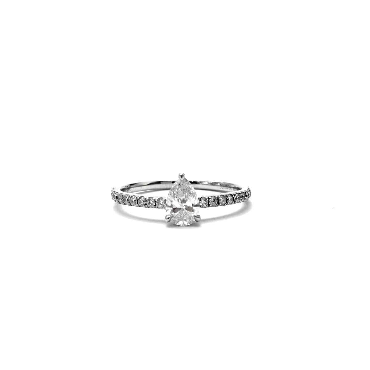 18K White Gold Natural Diamond Ring