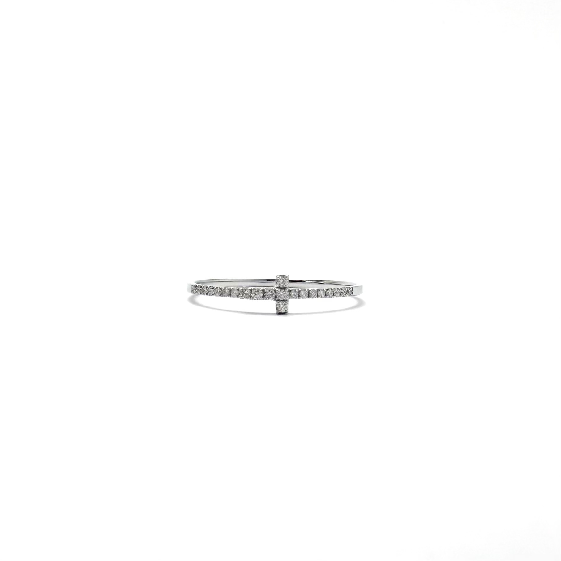 18K White Gold Diamond Band