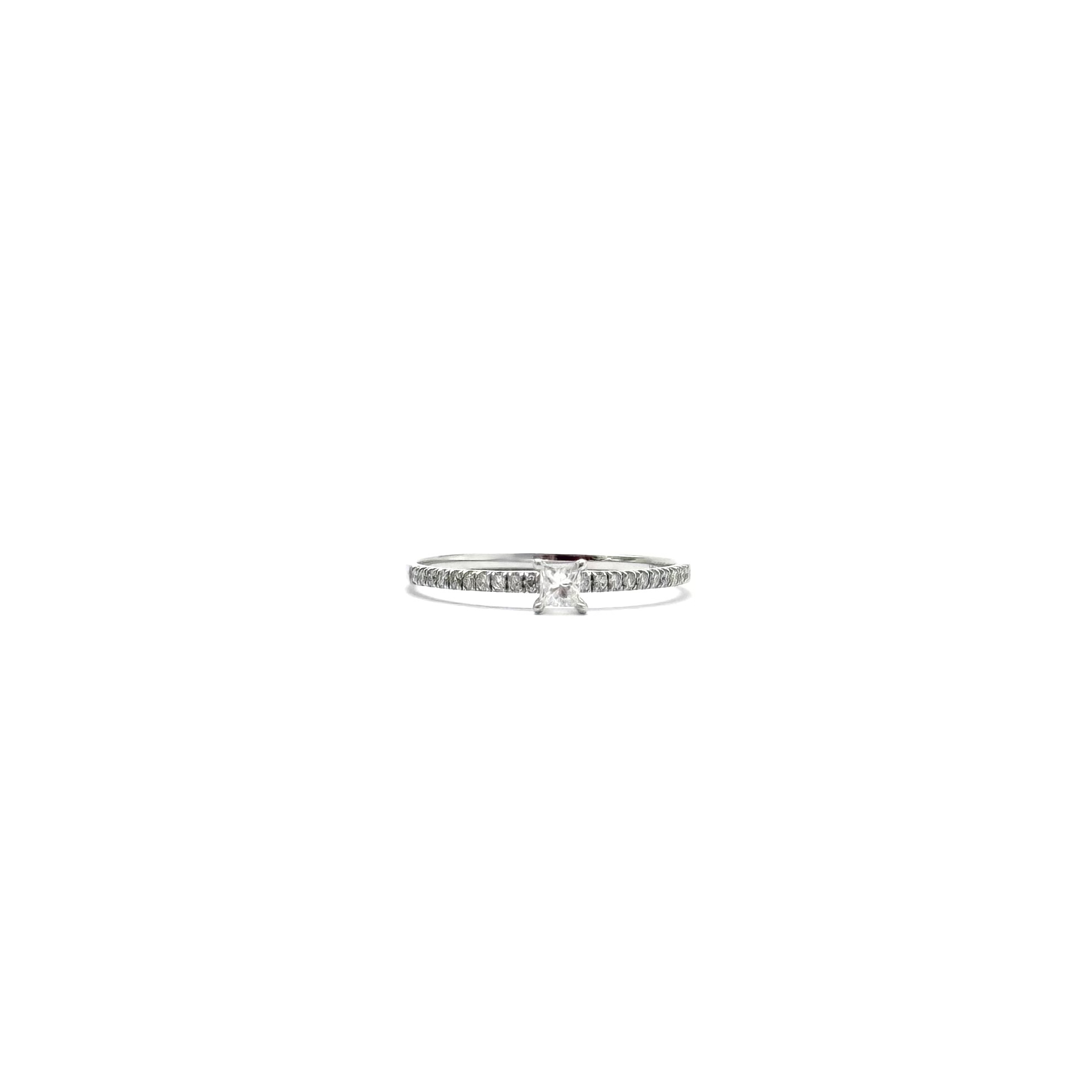 18K White Gold Diamond Band