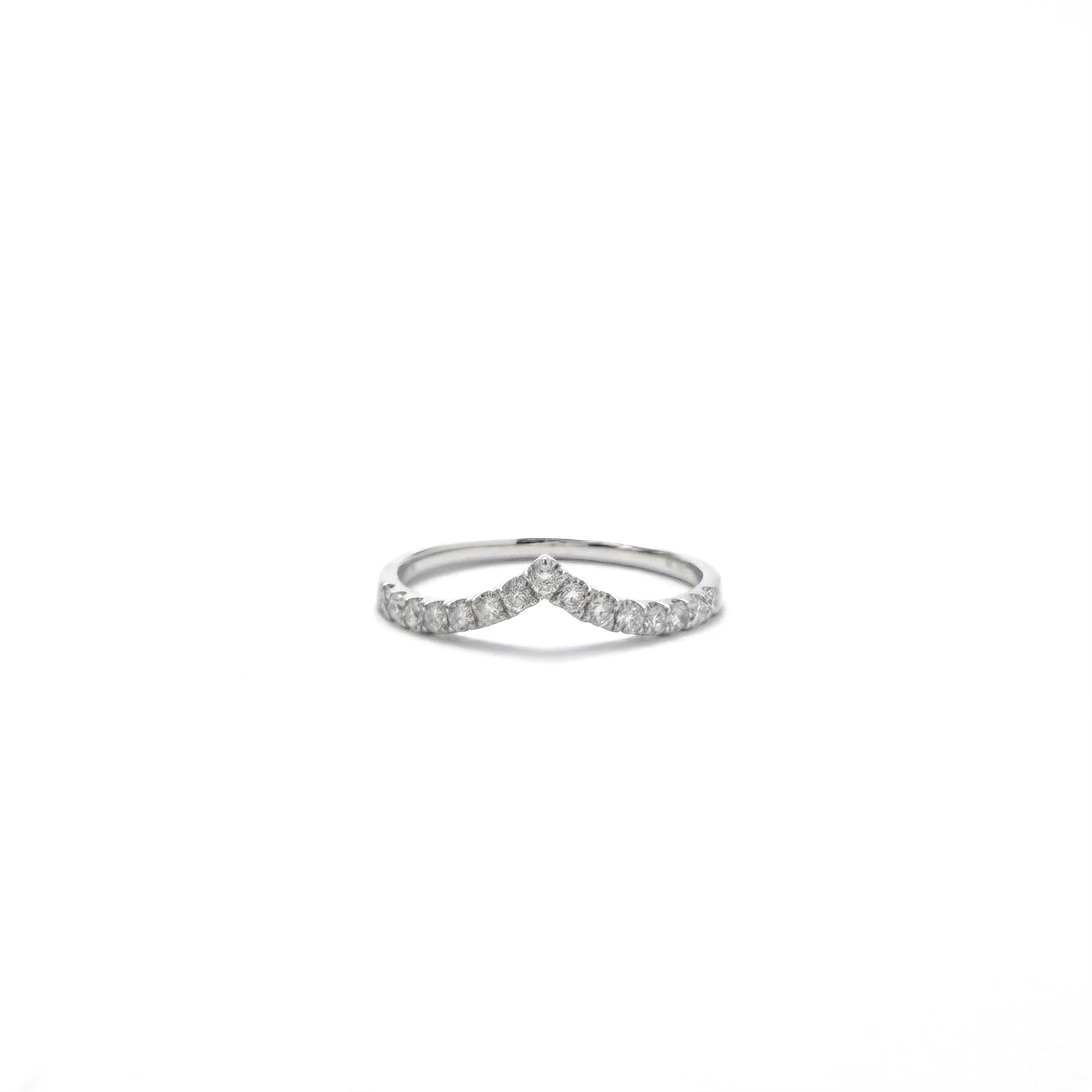 18K White Gold Diamond Band
