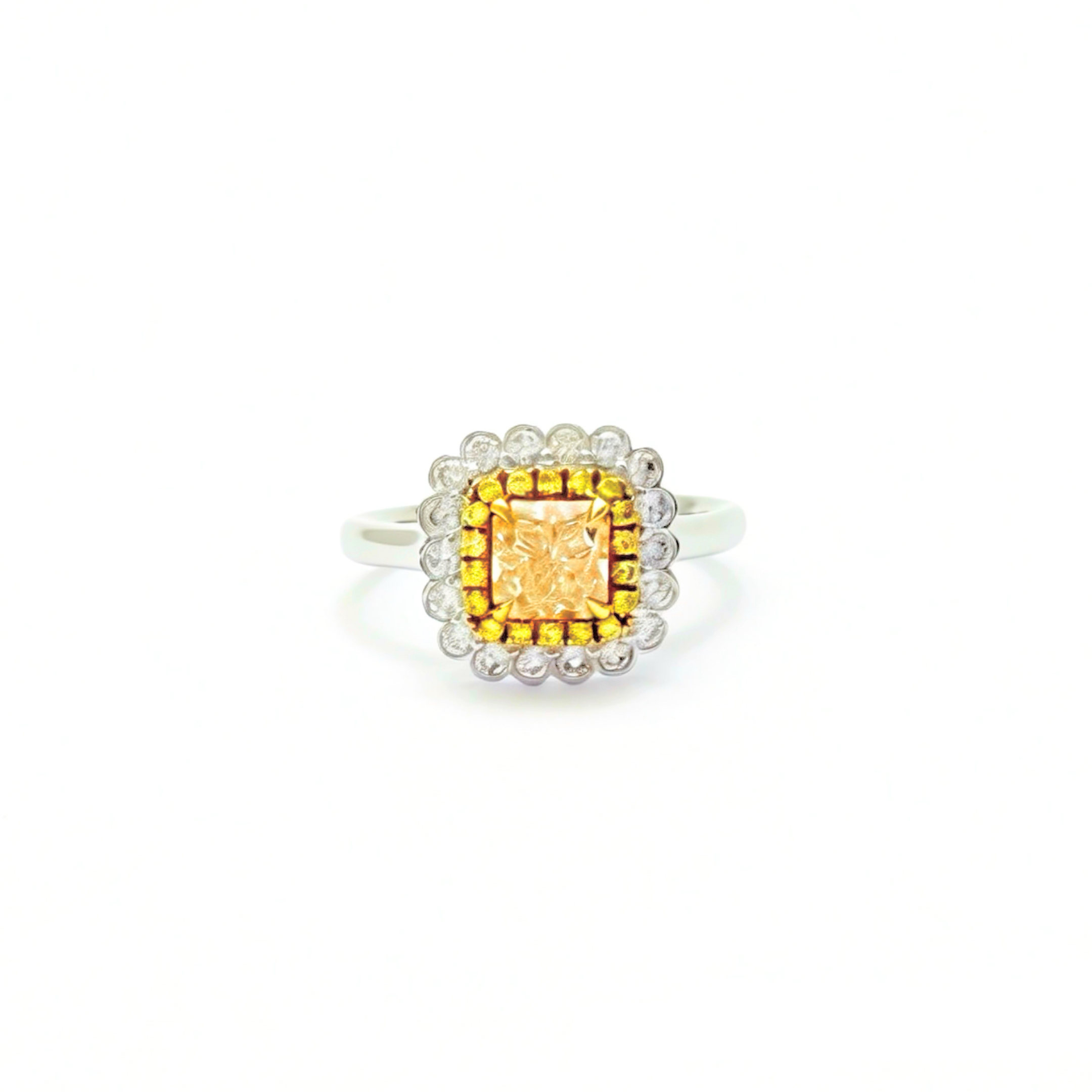 18K Gold Natural Diamond Ring