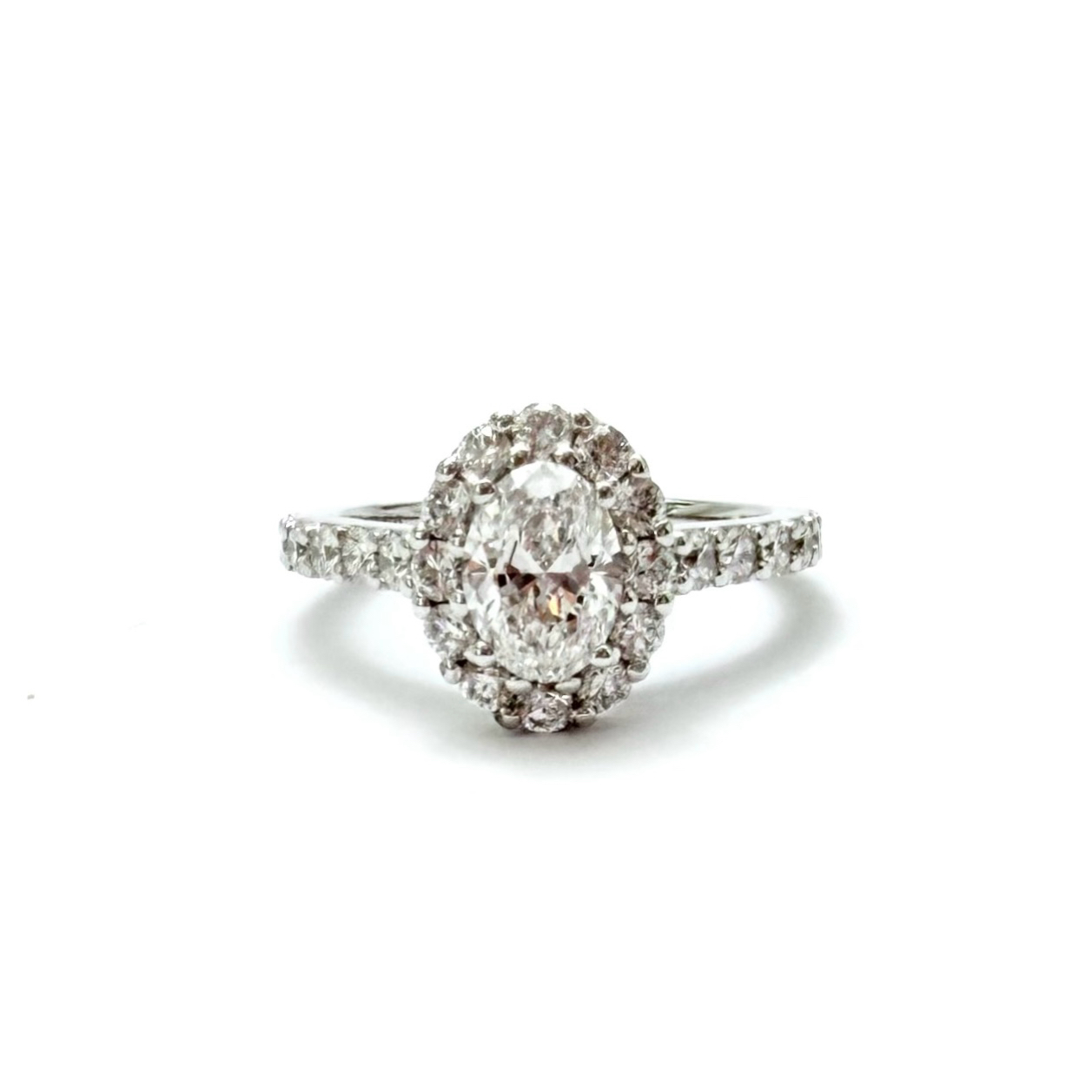 18K White Gold Natural Diamond Ring