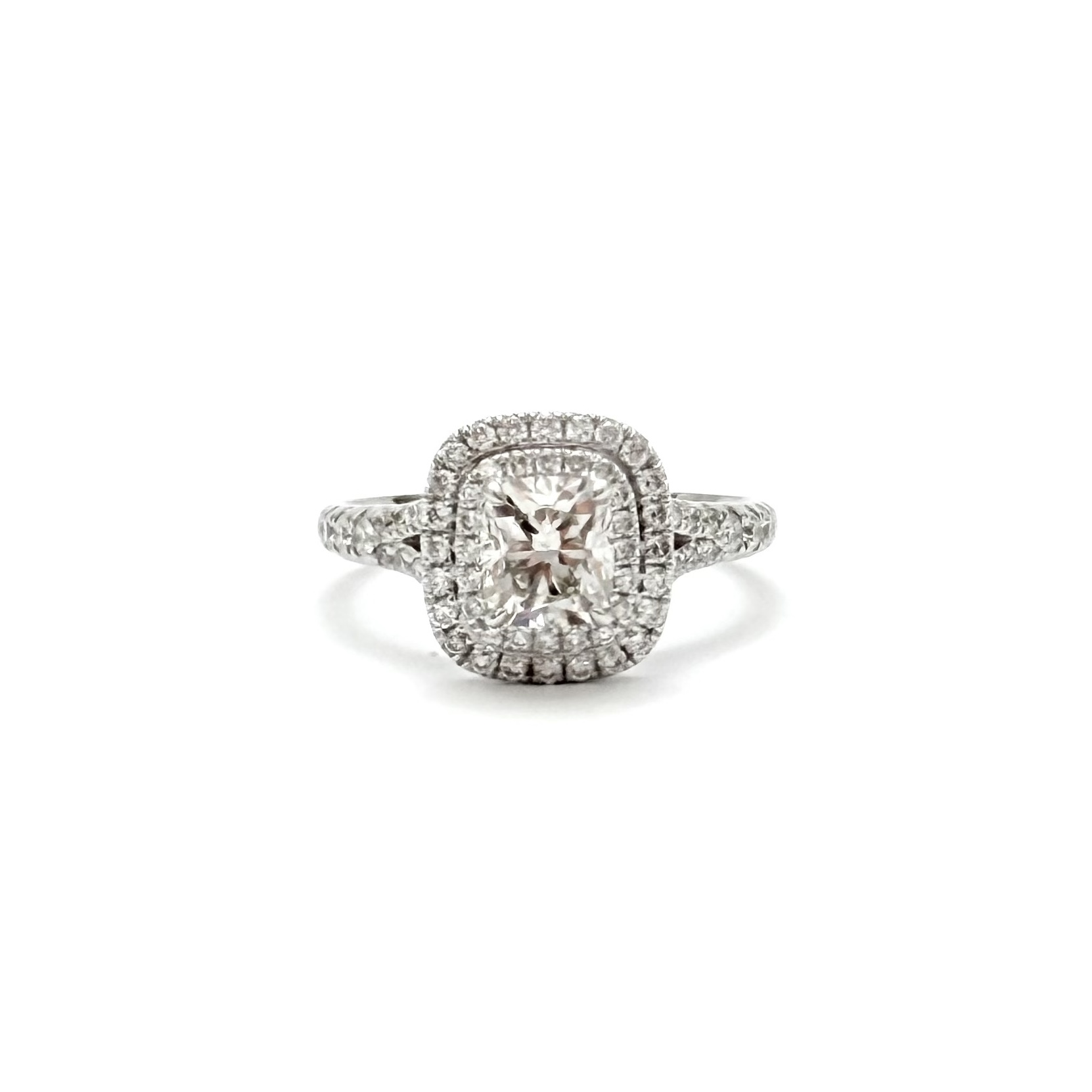 18K White Gold Natural Diamond Ring